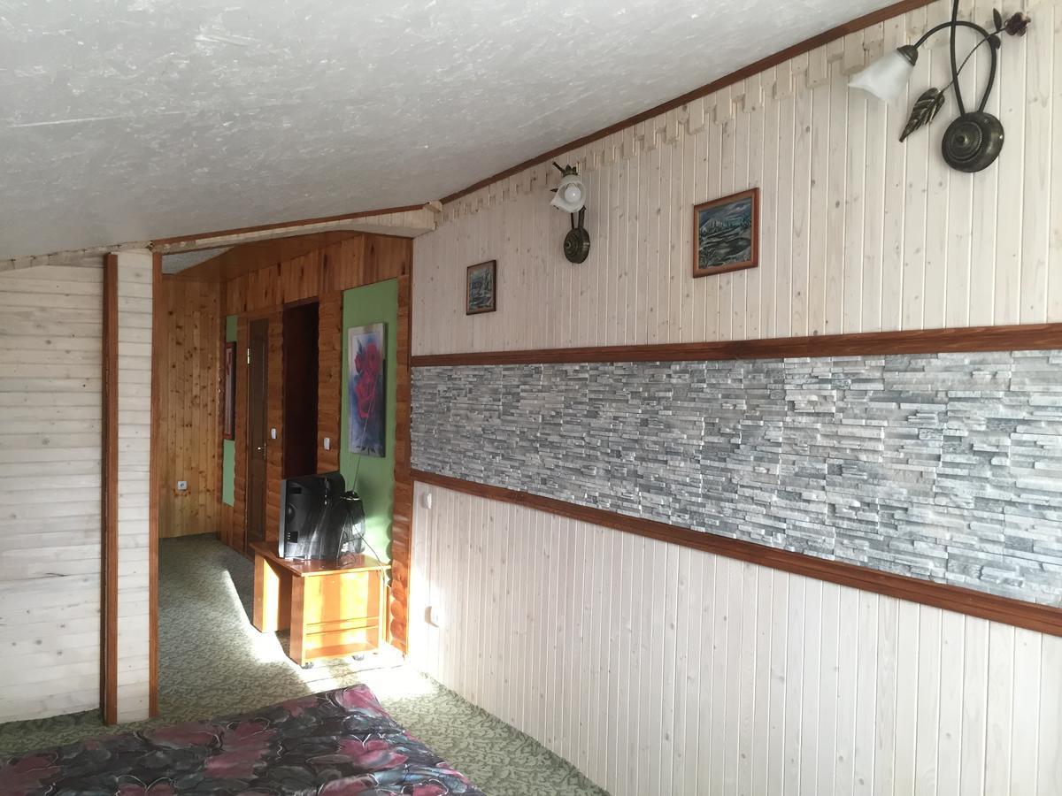 Guest House U Myrona Яремче Екстериор снимка